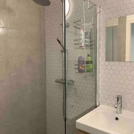 Appartamento Midden In De Met Balkon En Dakterras